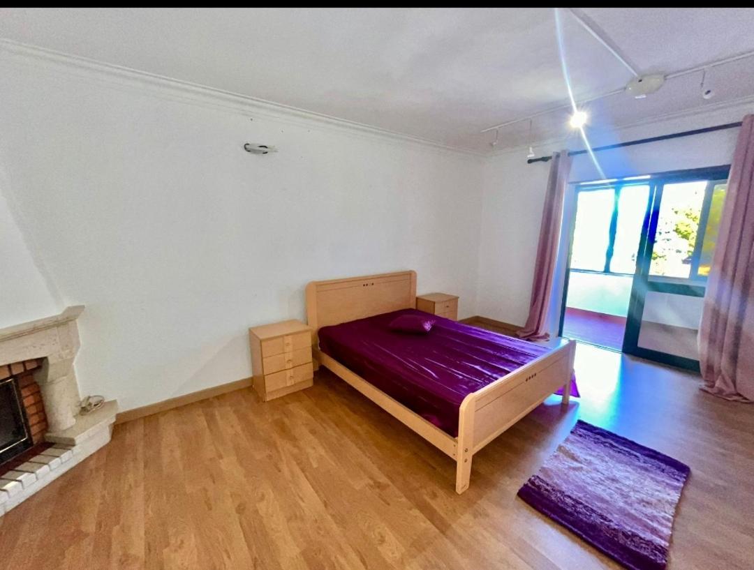 Апартаменты Quarto Boa Localizacao Com Cozinha E Casa De Banho Капарика Экстерьер фото